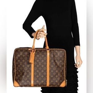 LOUIS VUITTON
MONOGRAM PORTE-DOCUMENTS VOYAGE GM